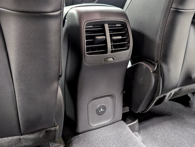Certified 2026 Ford Escape Platinum w/ Premium Technology Package AWD/4WD image 17
