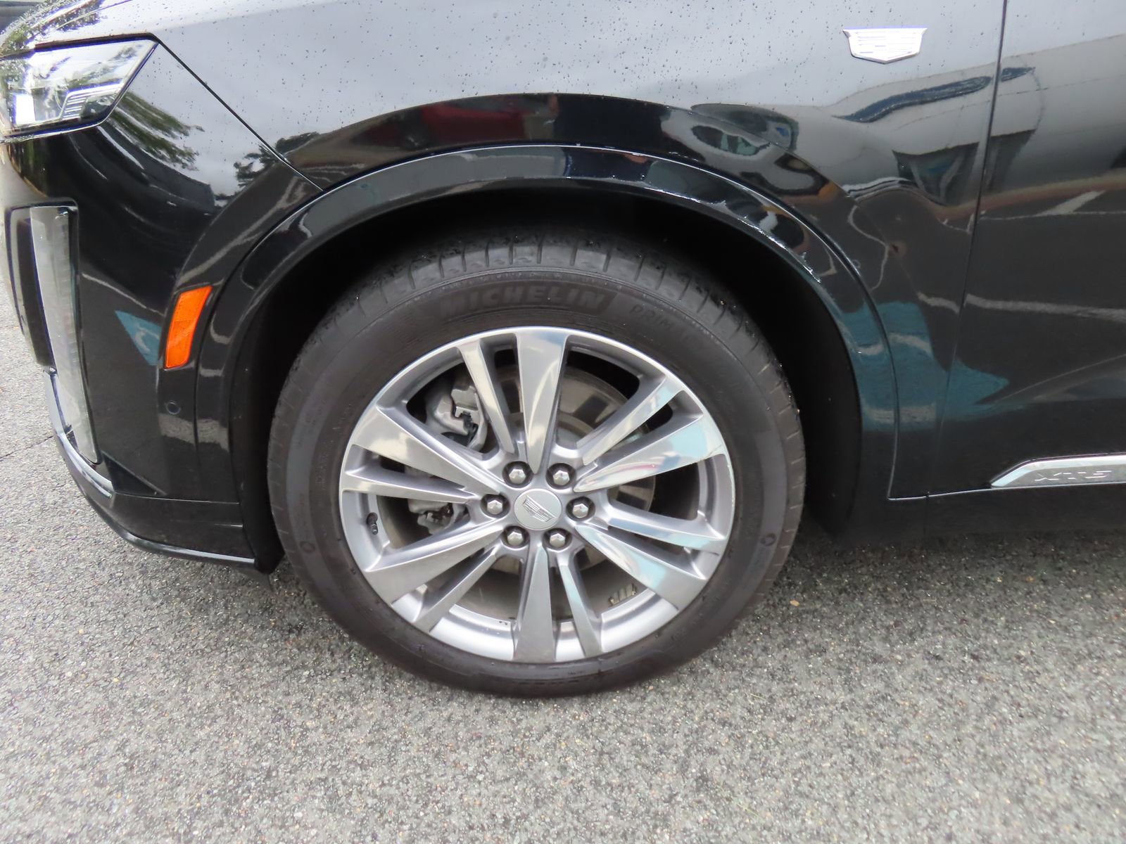 Used 2023 Cadillac XT6 Premium Luxury w/ Technology Package AWD/4WD image 10