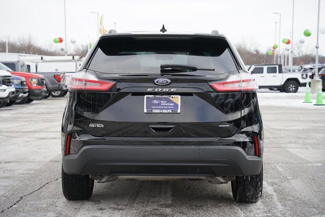 Certified 2023 Ford Edge SE image 4