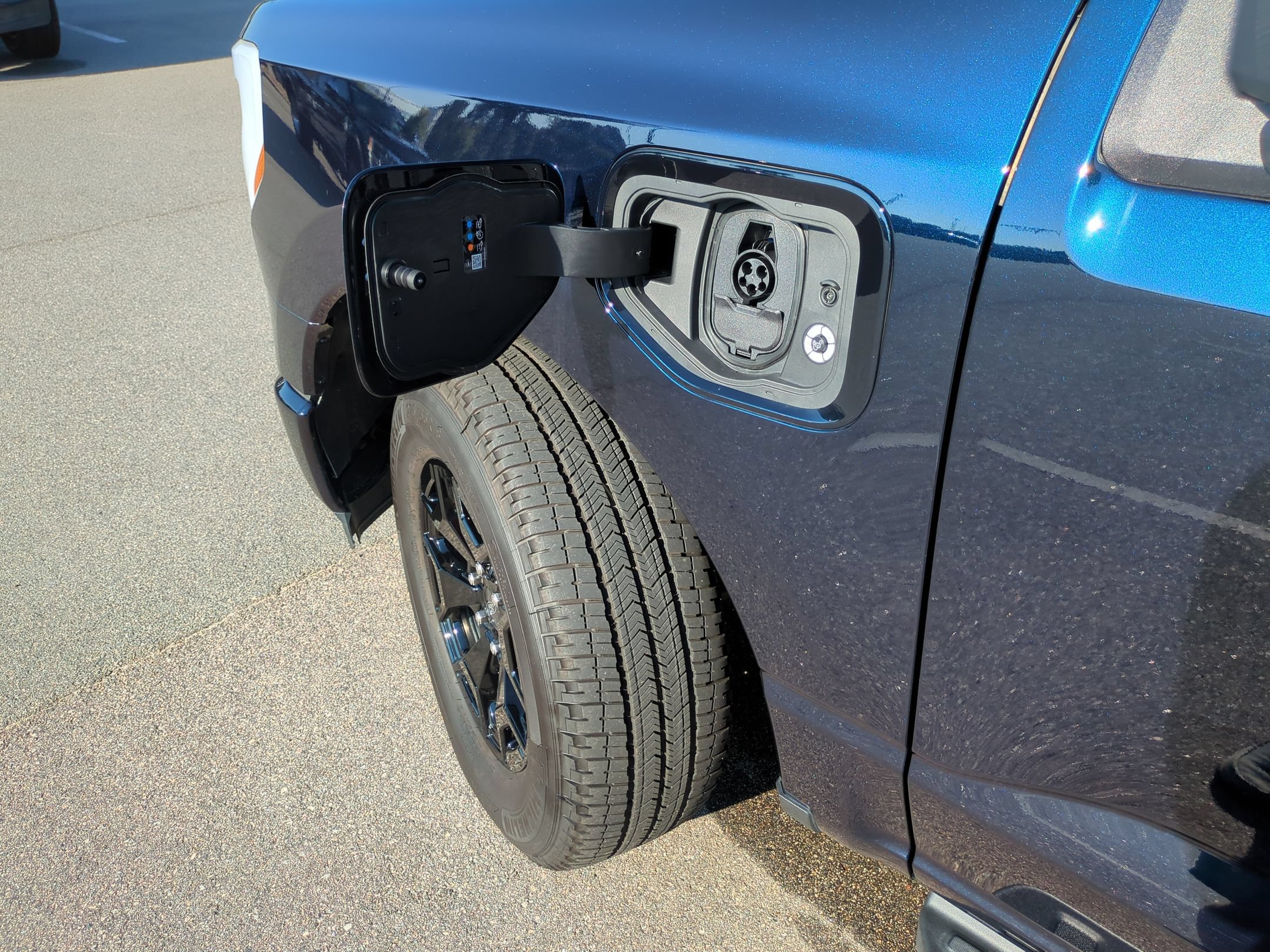 Certified 2025 Ford F150 Lightning XLT w/ Max Trailer Tow Package AWD/4WD image 12
