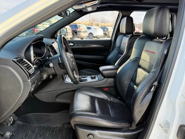 Used 2019 Jeep Grand Cherokee Trailhawk w/ Trailhawk Luxury Group image 2