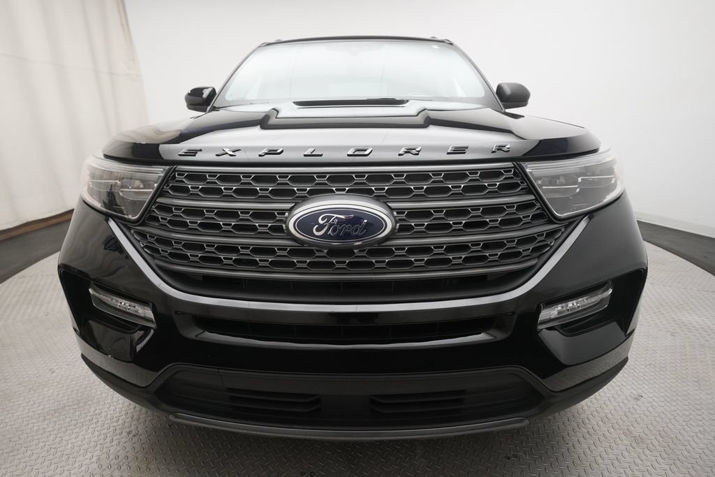 Certified 2023 Ford Explorer XLT w/ Equipment Group 202A AWD/4WD image 22