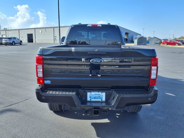 Certified 2022 Ford F350 XLT w/ Black Appearance Package AWD/4WD image 4