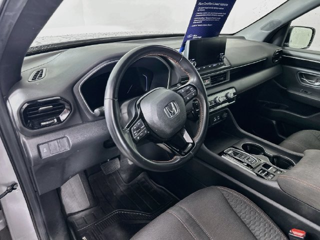 Used 2025 Honda Pilot Sport image 14