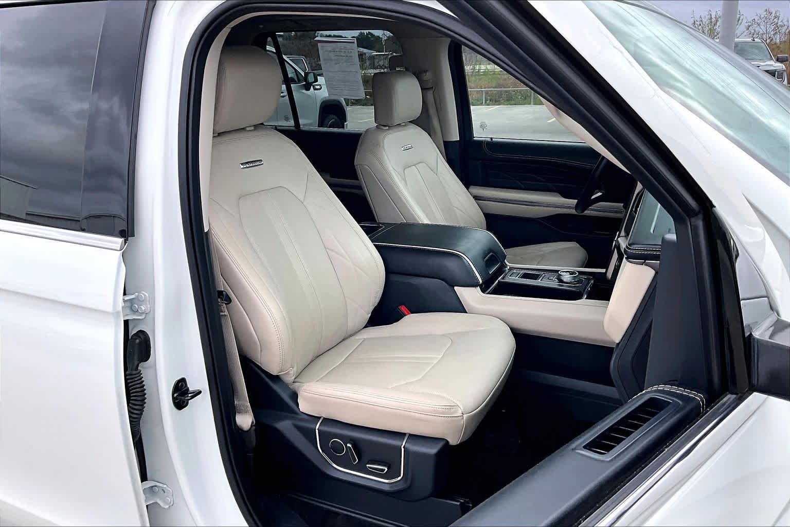 Certified 2023 Ford Expedition Max Platinum RWD image 18