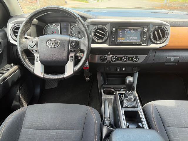 Used 2019 Toyota Tacoma SR5 AWD/4WD image 7