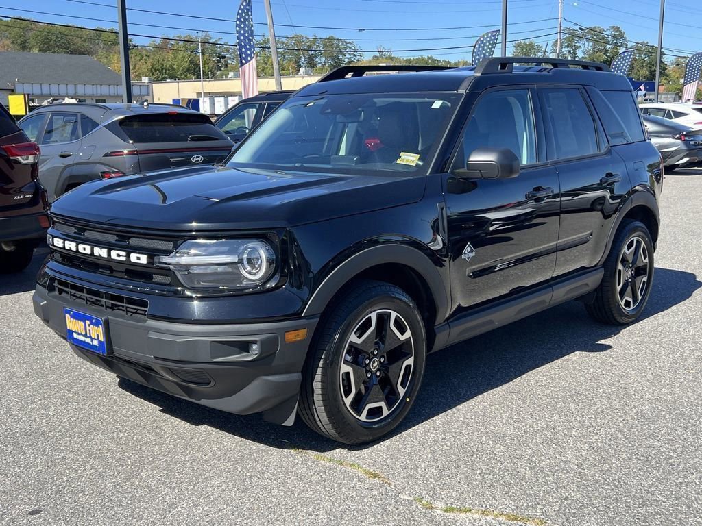 Certified 2023 Ford Bronco Sport Outer Banks w/ Tech Package image 2