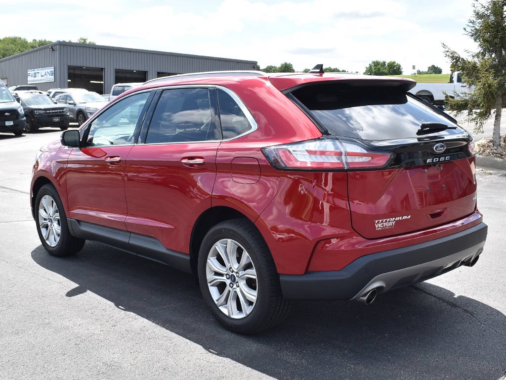 Certified 2022 Ford Edge Titanium AWD/4WD image 2