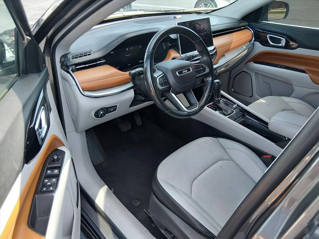 Used 2022 Jeep Compass Limited w/ Elite Group AWD/4WD image 10