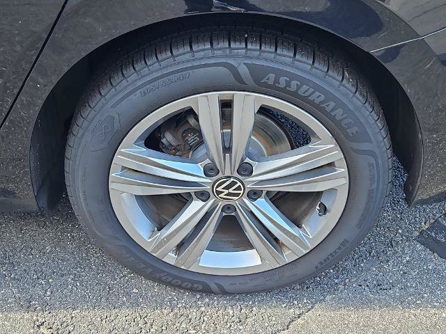 Used 2024 Volkswagen Jetta SE w/ Panoramic Sunroof Package FWD image 24