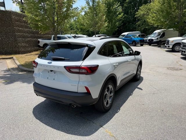 Certified 2025 Ford Escape ST-Line w/ Tech Pack #1 AWD/4WD image 5