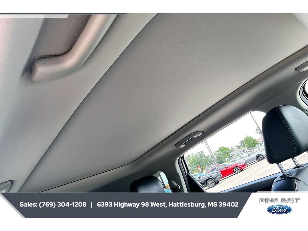 Used 2022 Kia Sorento S w/ Panoramic Sunroof Package FWD image 17