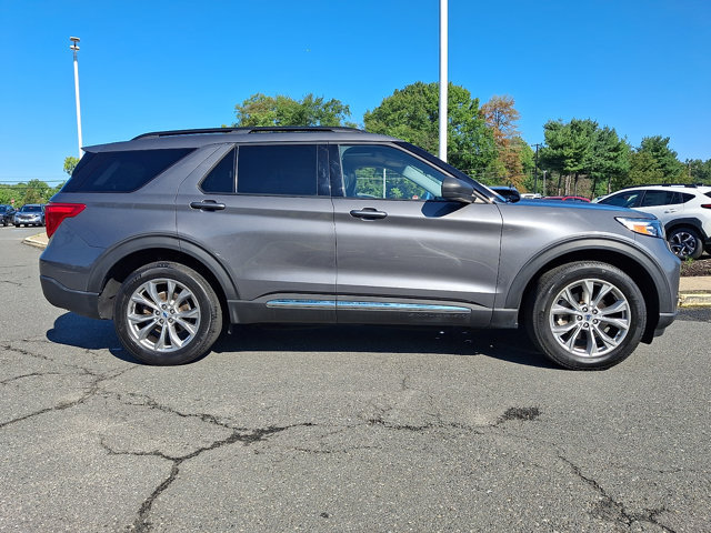 Certified 2023 Ford Explorer XLT w/ Equipment Group 202A AWD/4WD image 12