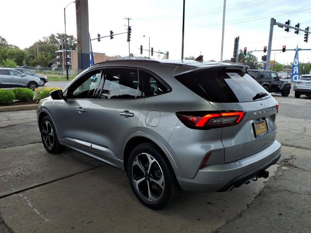 Certified 2023 Ford Escape ST-Line Select w/ Tech Pack #2 AWD/4WD image 4