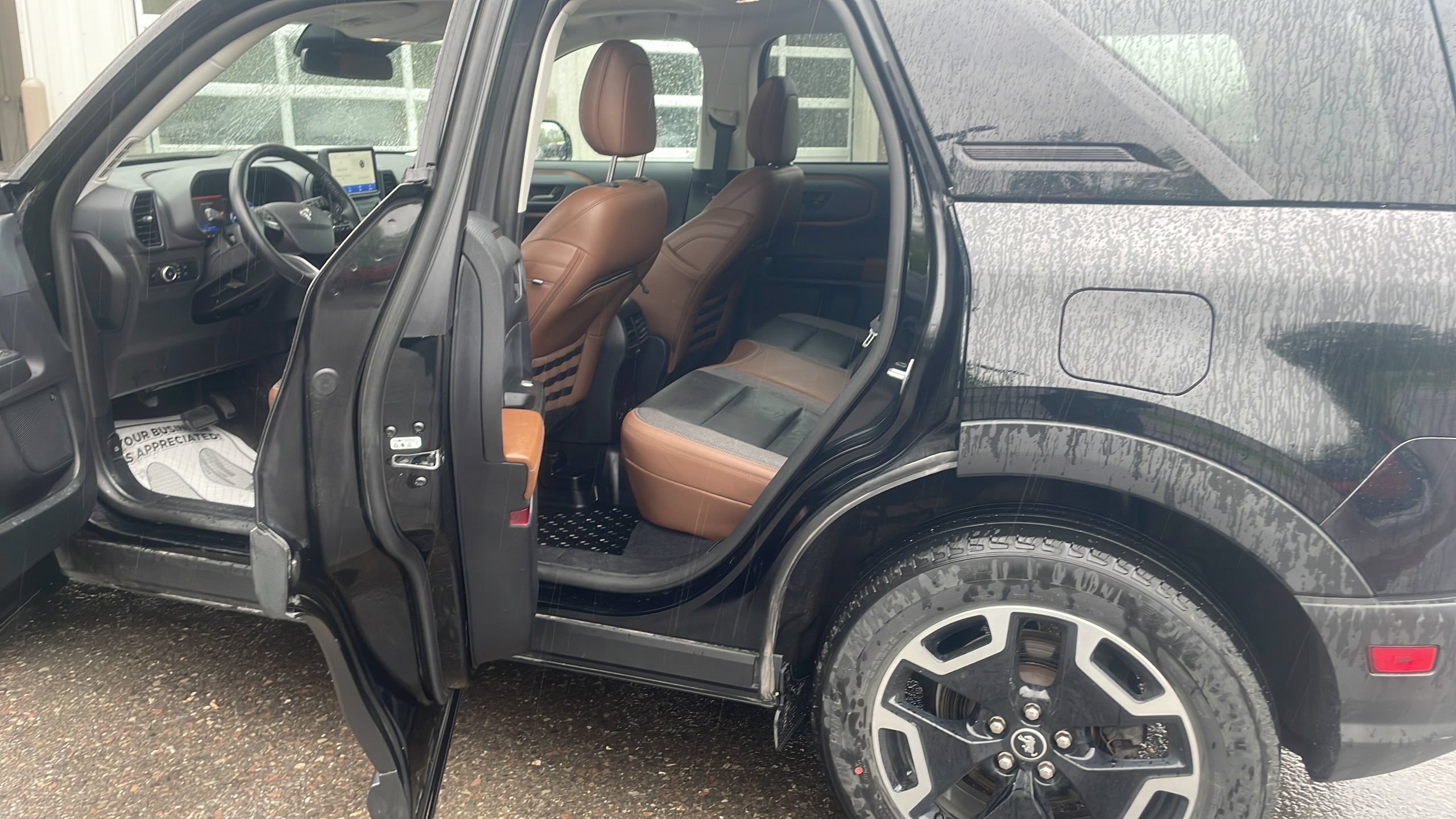 Certified 2023 Ford Bronco Sport Outer Banks w/ Tech Package AWD/4WD image 26