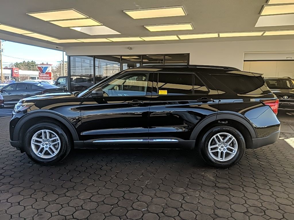 Certified 2025 Ford Explorer Active AWD/4WD image 11