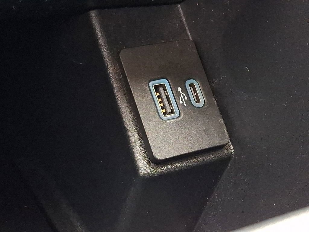 Certified 2021 Ford Edge SEL w/ Convenience Package image 23