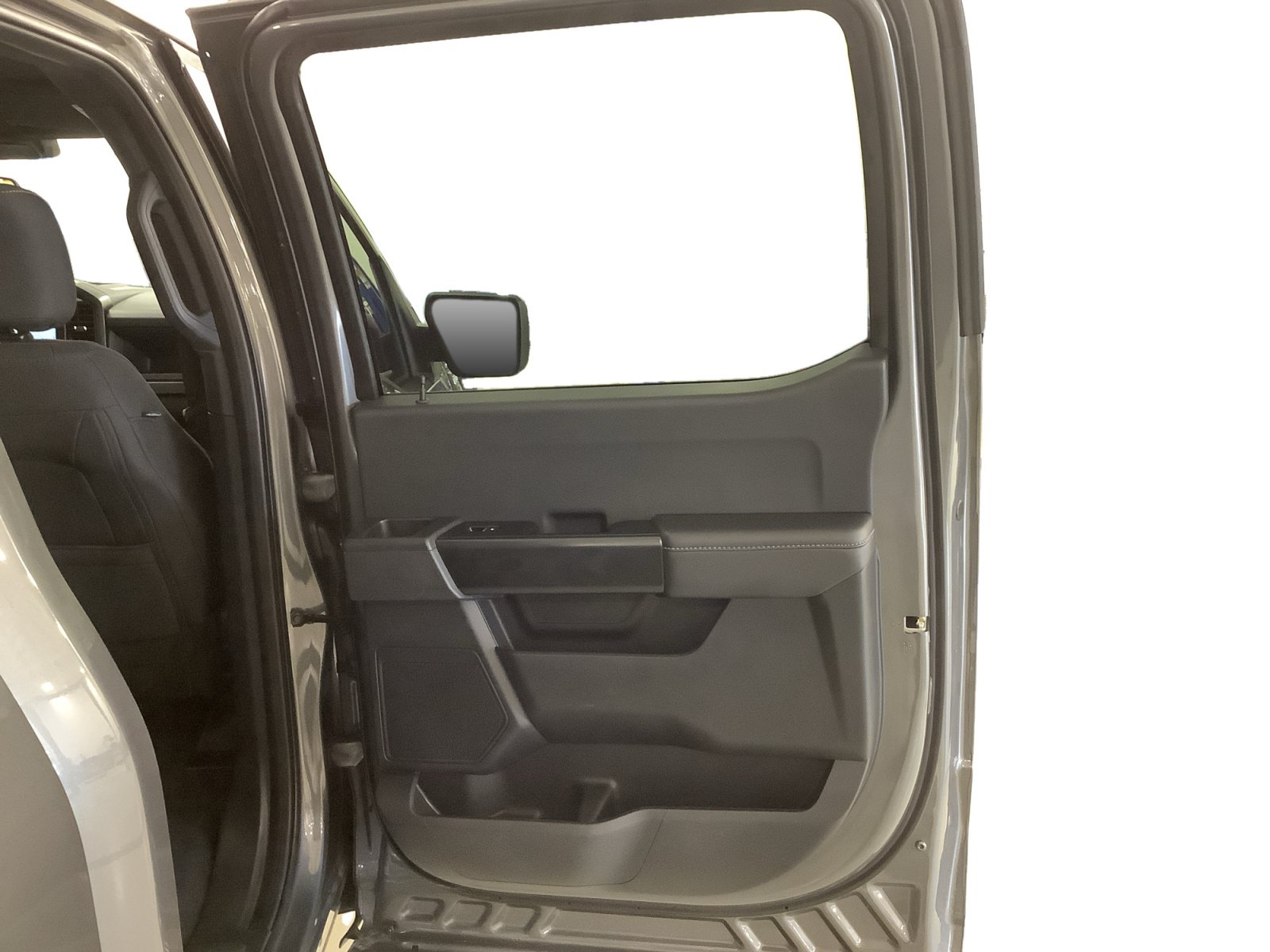 Certified 2025 Ford F150 STX w/ Equipment Group 200A RWD image 23