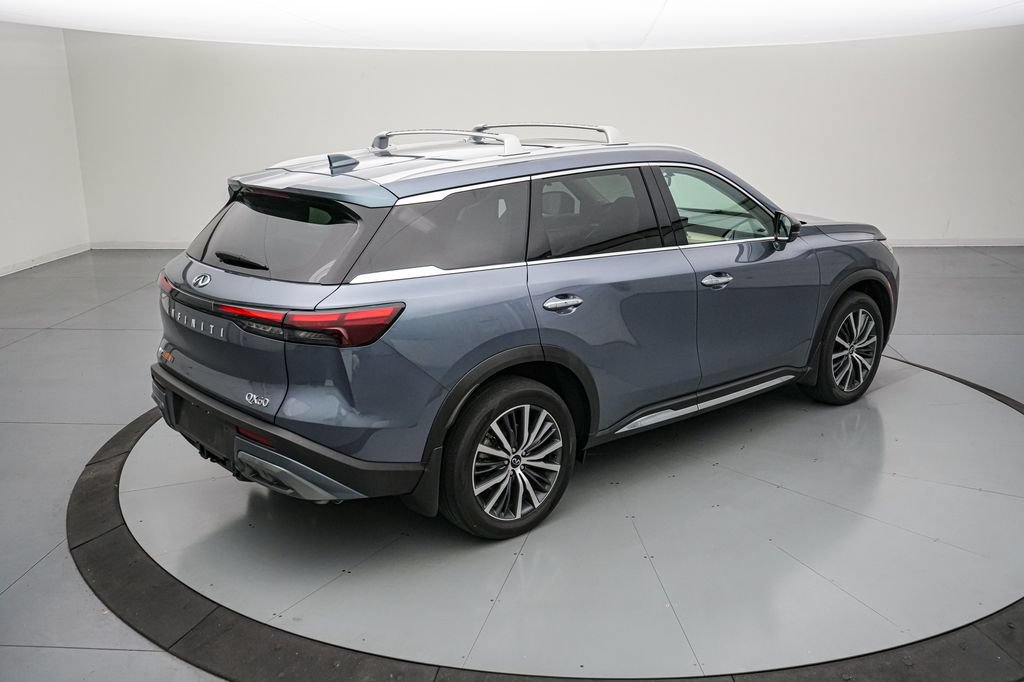 Used 2025 INFINITI QX60 Sensory w/ Vision Package AWD/4WD image 4
