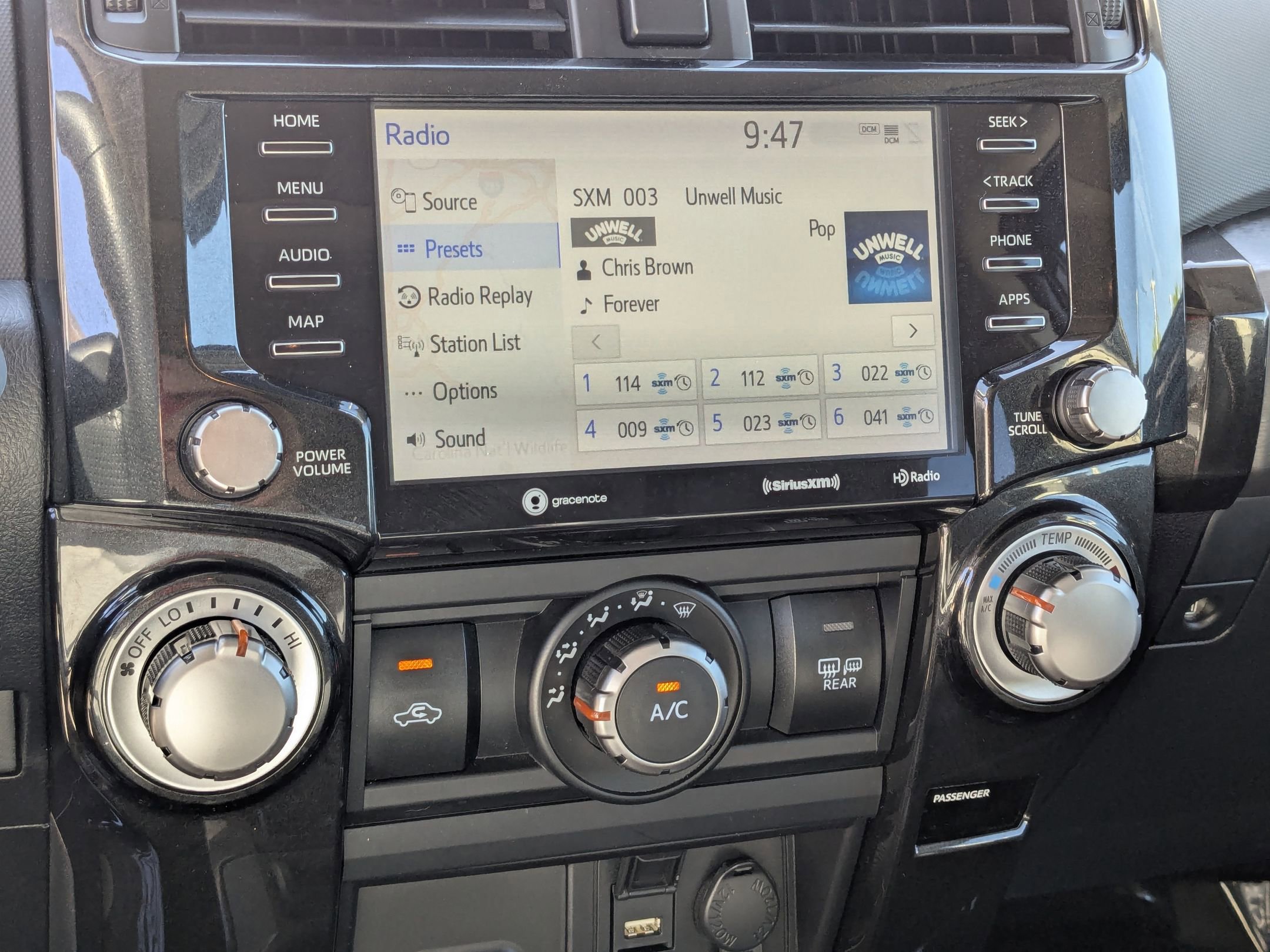 Used 2021 Toyota 4Runner Venture w/ Moonroof Package image 22