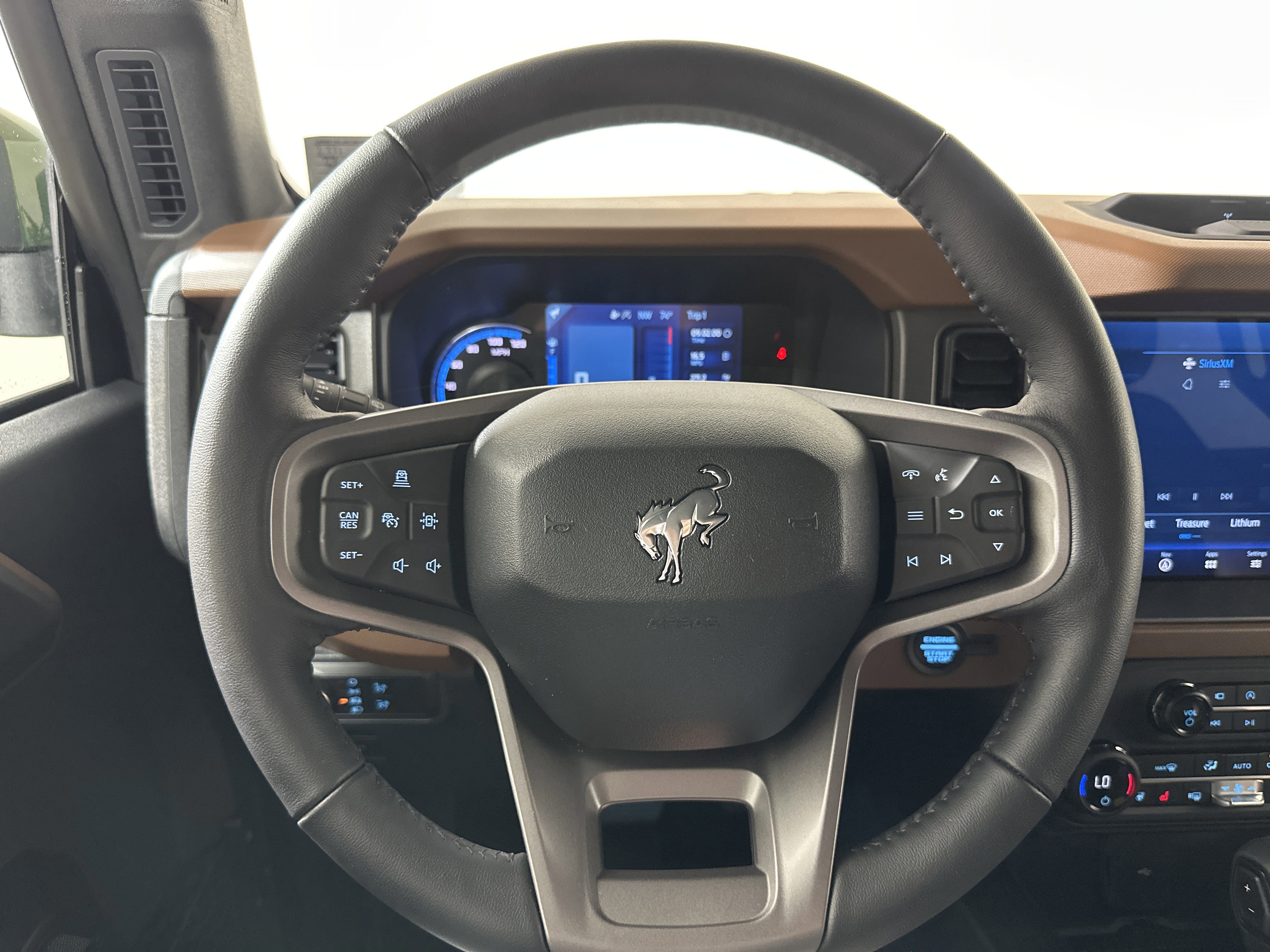 Certified 2024 Ford Bronco Outer Banks w/ Sasquatch Package image 12