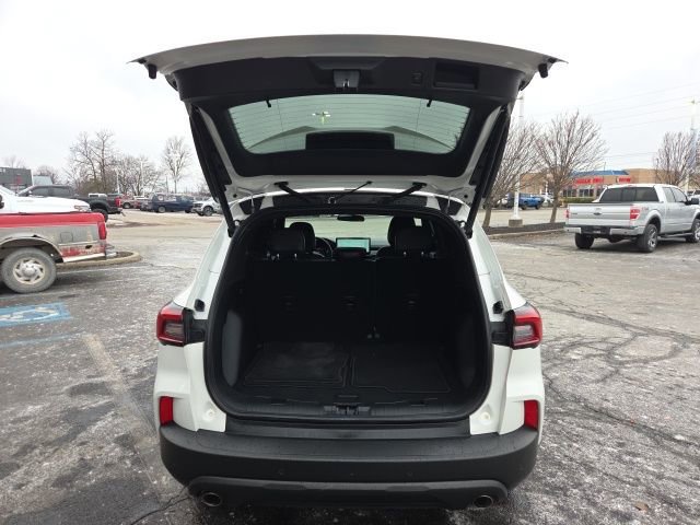 Certified 2025 Ford Escape ST-Line w/ Tech Pack #1 image 12