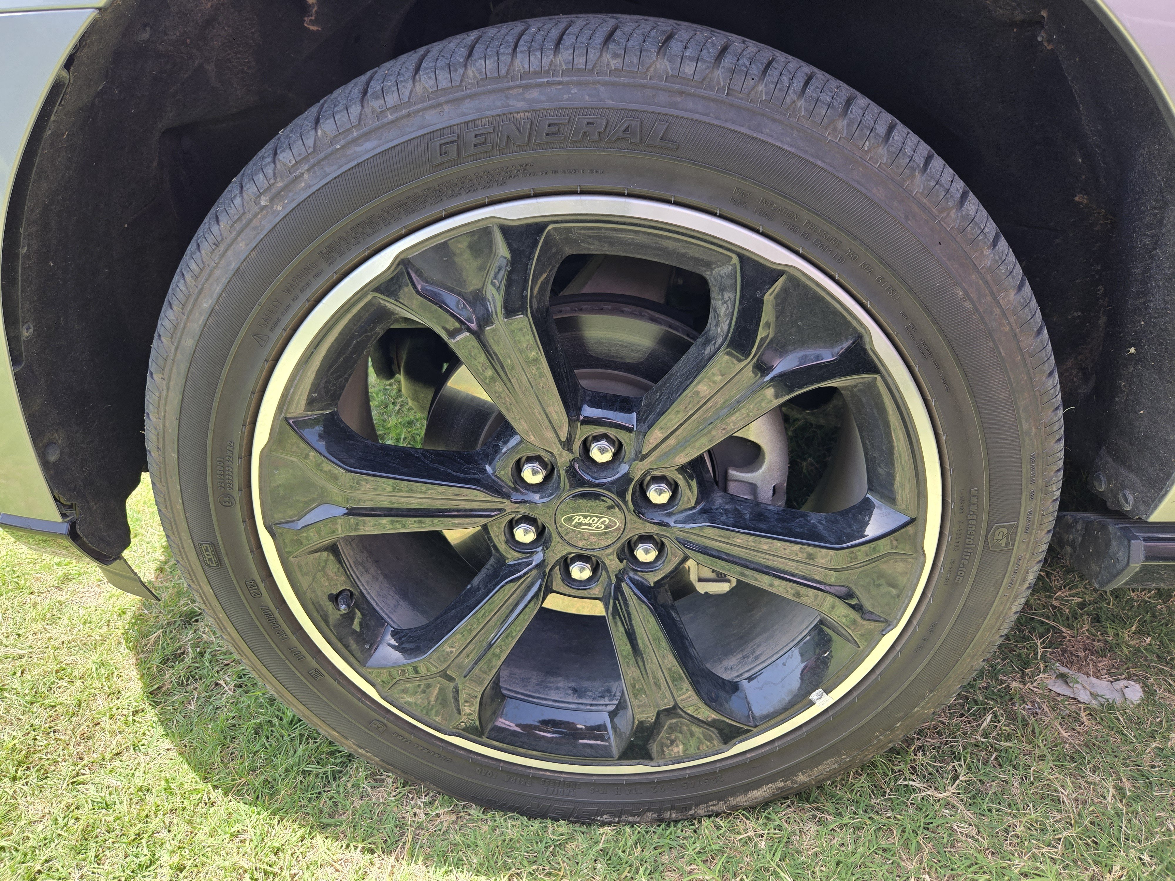 Certified 2024 Ford Expedition Limited RWD image 9