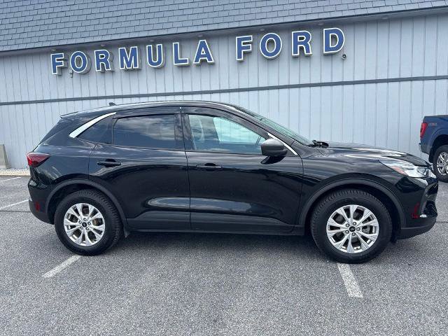 Certified 2023 Ford Escape Active w/ Tech Pack #1 AWD/4WD image 2