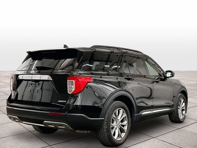 Certified 2022 Ford Explorer XLT w/ Equipment Group 202A AWD/4WD image 11