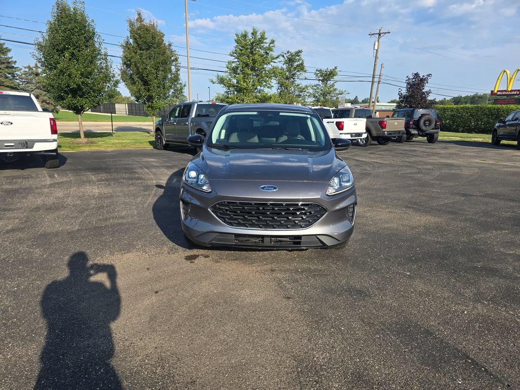 Certified 2021 Ford Escape SE w/ SE Sport Appearance Package AWD/4WD image 8