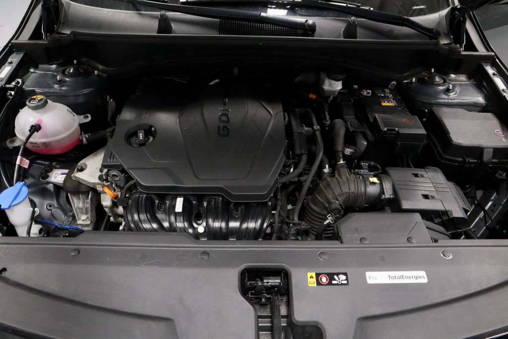 Used 2025 Kia Sportage EX AWD/4WD image 18