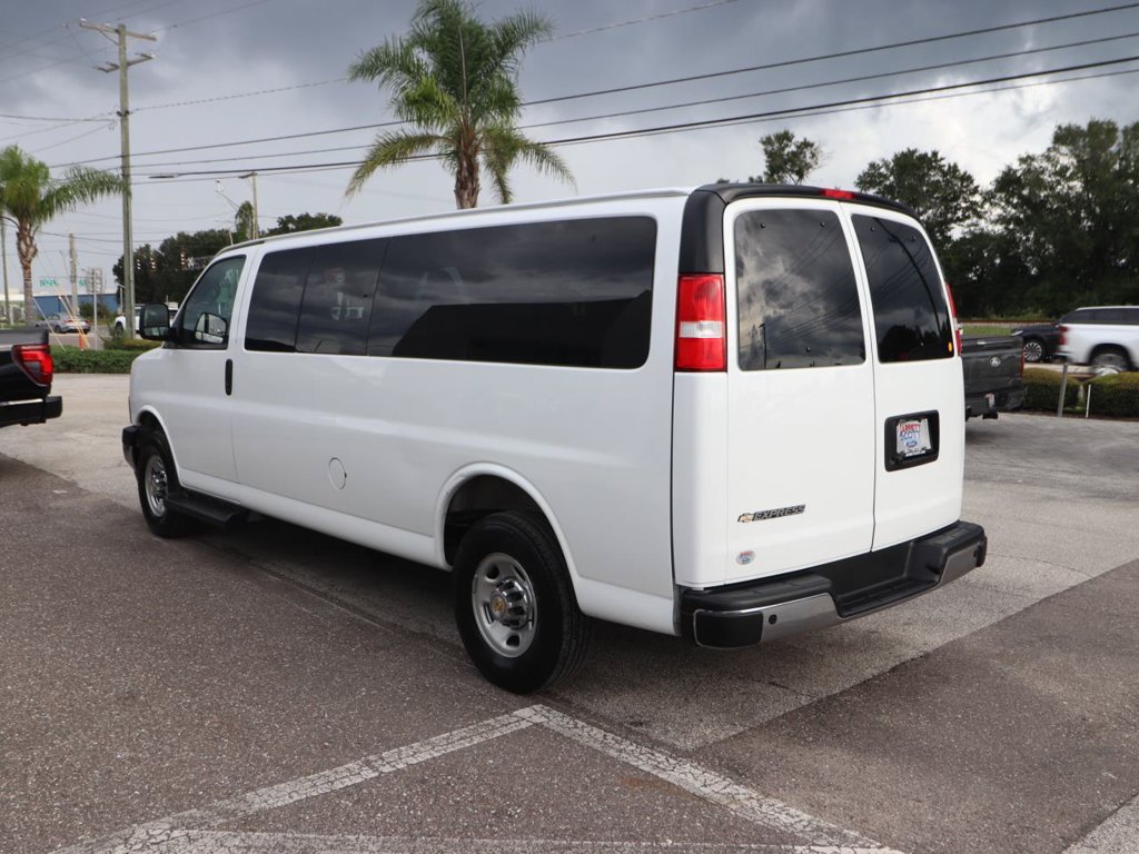Used 2025 Chevrolet Express 3500 LT w/ LT Preferred Equipment Group RWD image 10