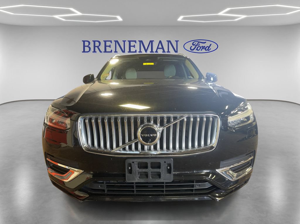 Used 2023 Volvo XC90 B6 Ultimate w/ Protection Package Premier AWD/4WD image 2