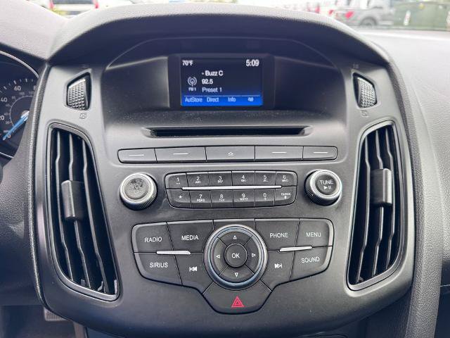 Certified 2017 Ford Focus SE FWD image 15