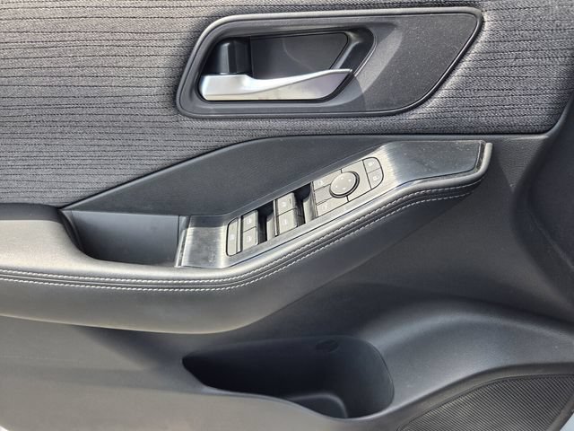 Used 2023 Nissan Rogue SV FWD image 29