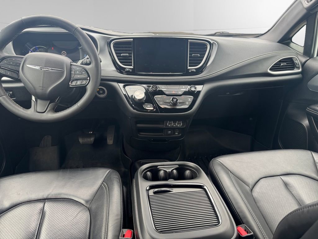 Used 2022 Chrysler Pacifica Touring-L w/ S Appearance Package image 10