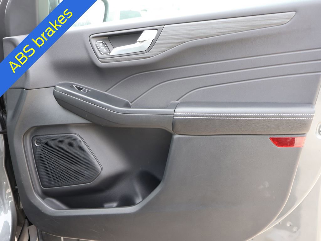 Certified 2025 Ford Escape Platinum image 9