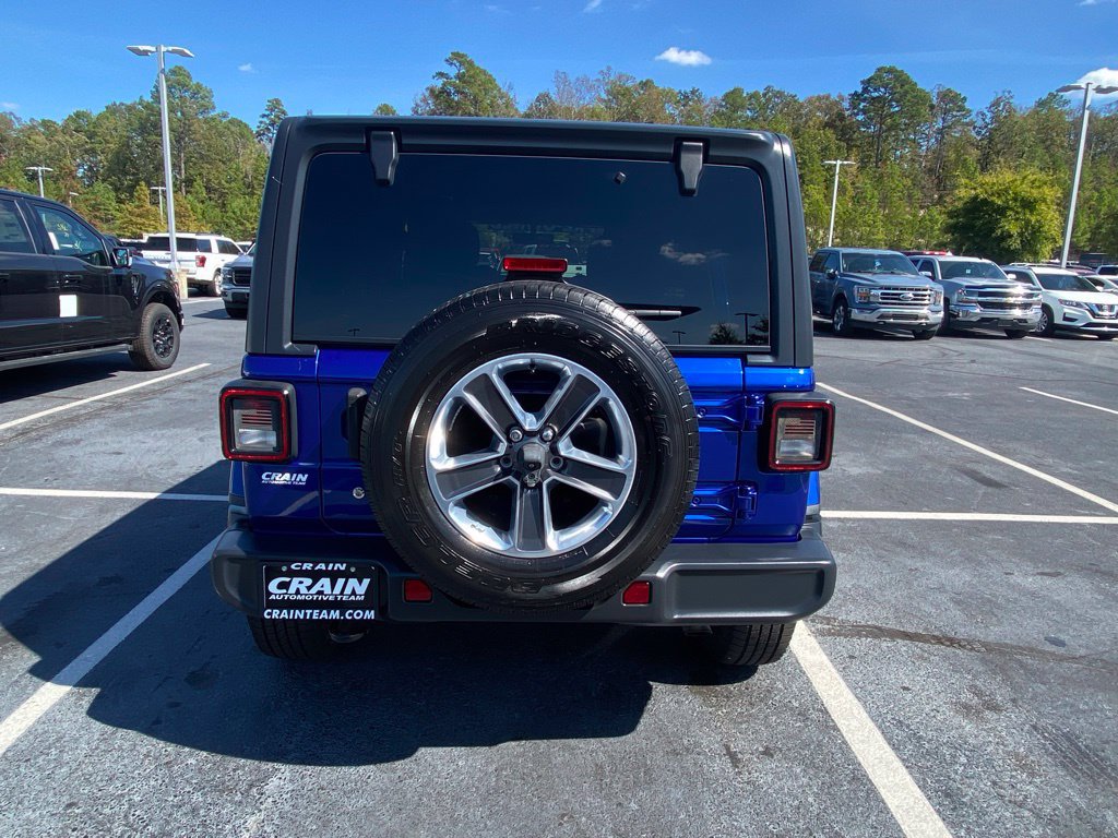 Used 2018 Jeep Wrangler Unlimited Sahara AWD/4WD image 6