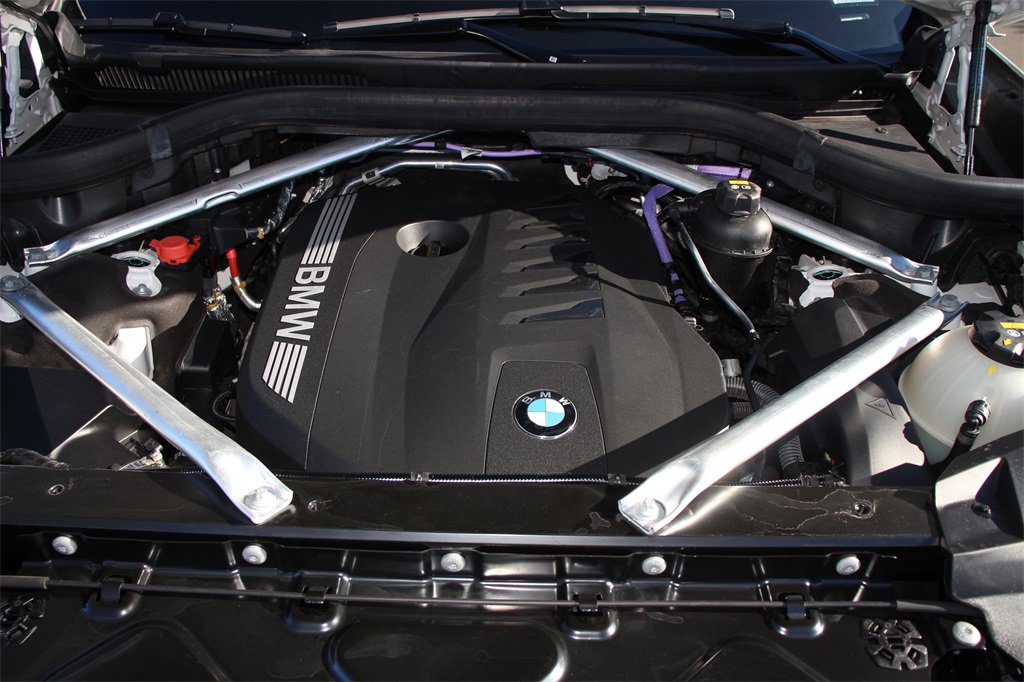 Used 2023 BMW X7 xDrive40i w/ M Sport Package image 30