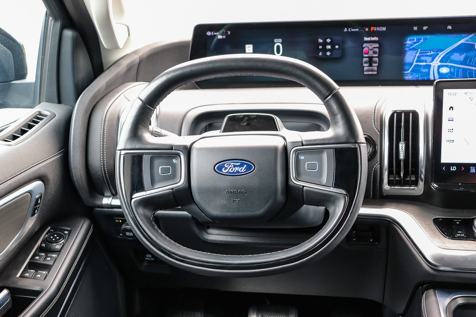 Certified 2025 Ford Expedition Platinum AWD/4WD image 15