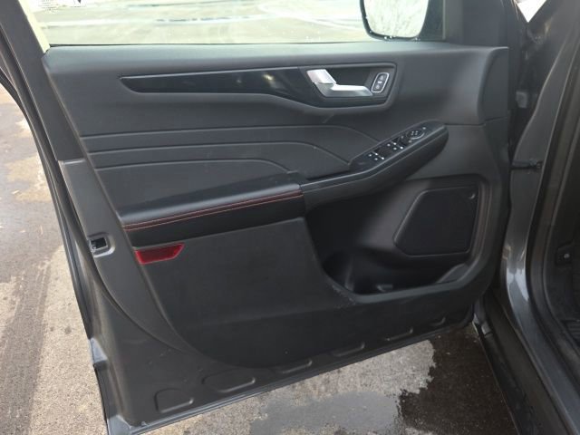 Certified 2024 Ford Escape ST-Line w/ Cold Weather Package image 27