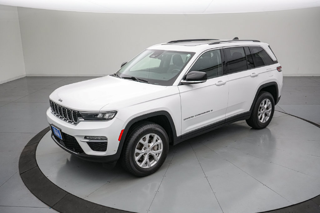 Used 2023 Jeep Grand Cherokee Limited w/ Luxury Tech Group II AWD/4WD image 8