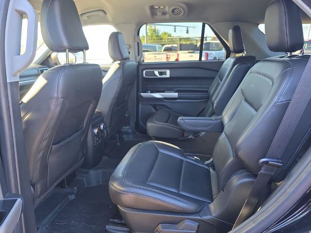 Certified 2022 Ford Explorer XLT w/ Equipment Group 202A AWD/4WD image 17