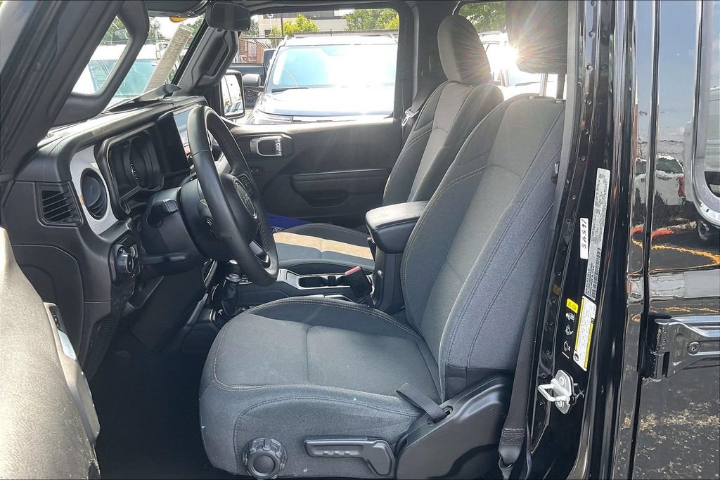 Used 2024 Jeep Wrangler Unlimited Sport AWD/4WD image 24