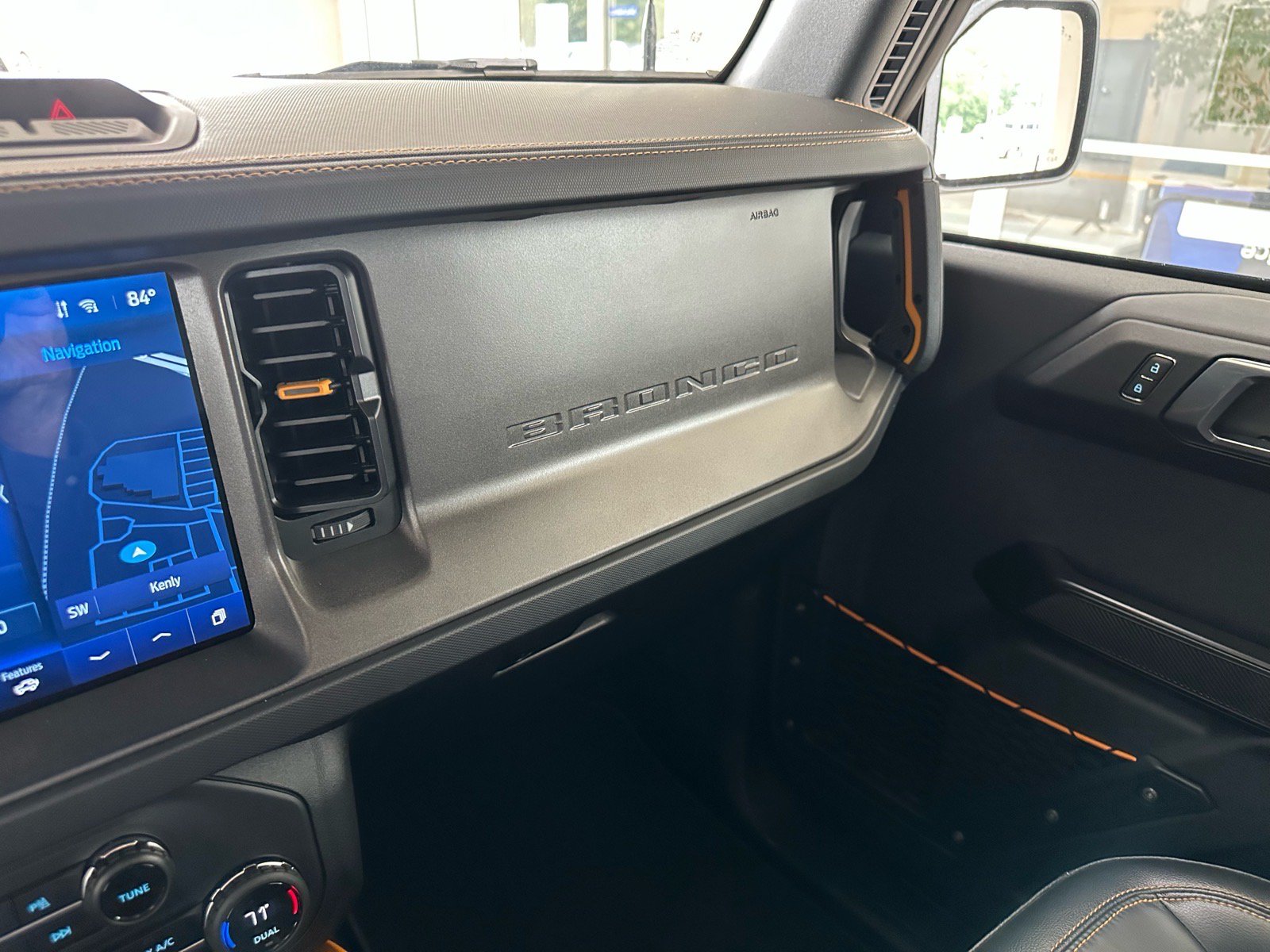 Certified 2024 Ford Bronco Badlands AWD/4WD image 32