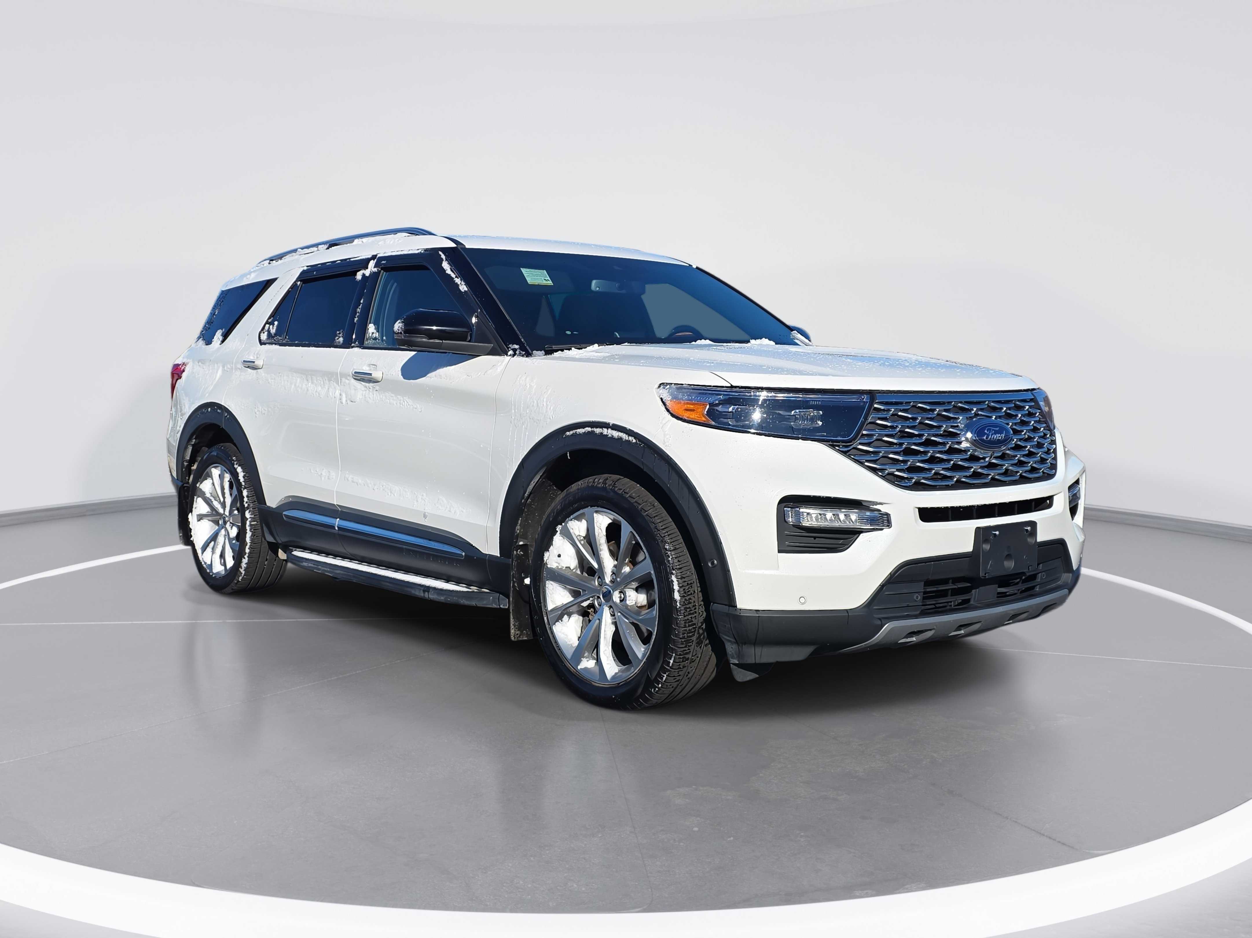 Certified 2021 Ford Explorer Platinum w/ Equipment Group 601A image 4