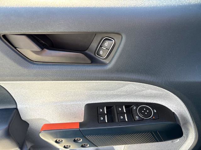 Certified 2023 Ford Maverick XLT image 12