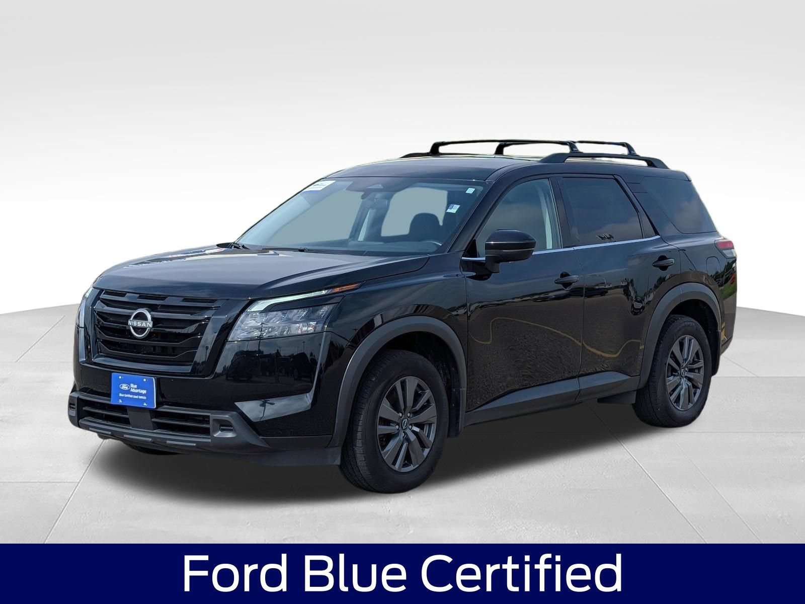 Used 2023 Nissan Pathfinder SV w/ Black Appearance Package AWD/4WD image 1