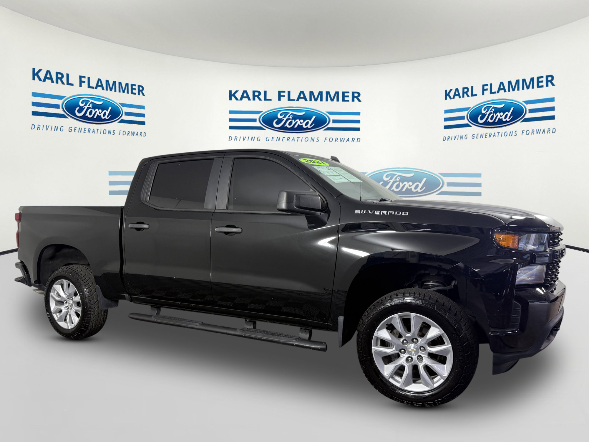 Used 2021 Chevrolet Silverado 1500 Custom RWD image 1
