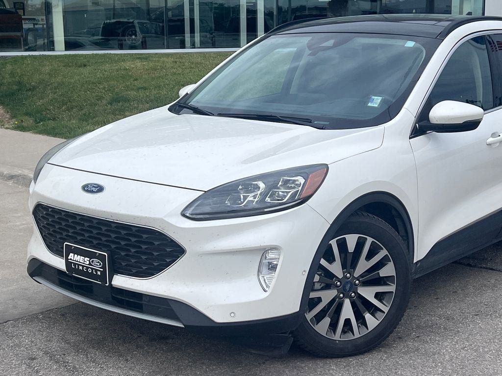 Certified 2020 Ford Escape Titanium FWD image 2